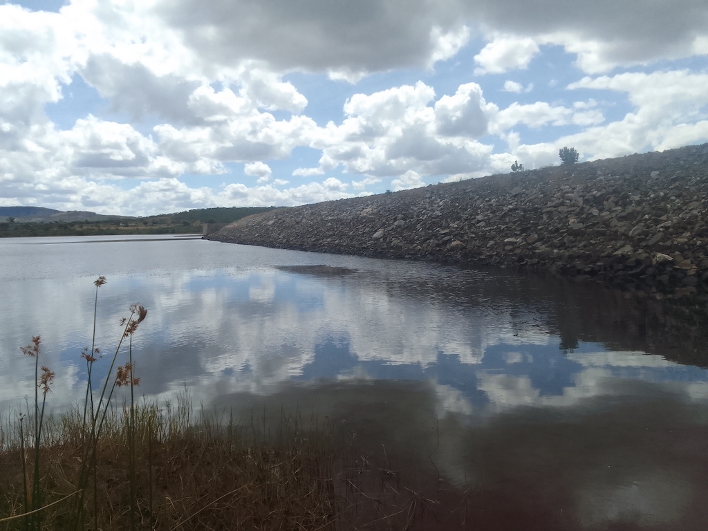 Low levels: Marks on the dam wall show how the water levels are dropping at an alarming rate. Photo: Tatenda Chitagu