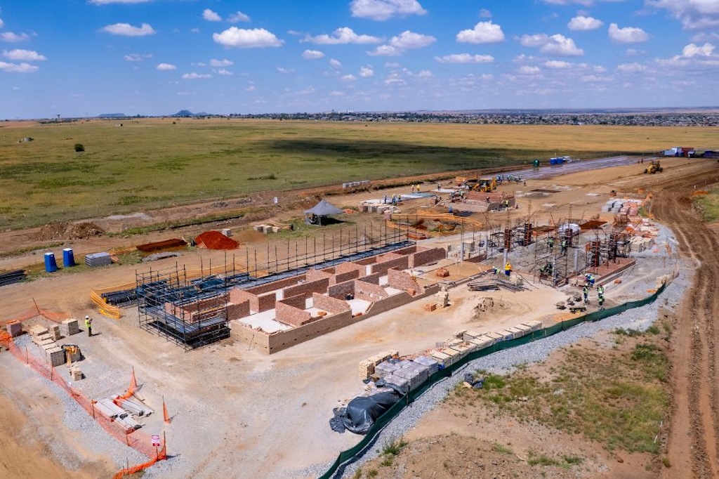 Construction of the Sonvanger solar power plant in the Free State, South Africa